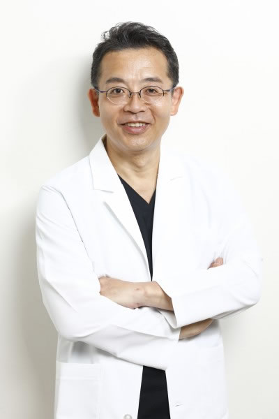 理事長・医学博士　水谷和則